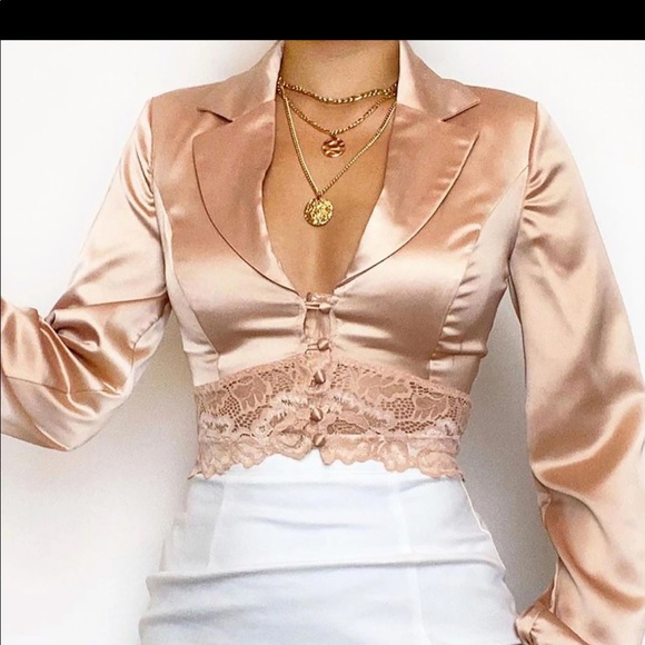 Fashion Nova lace collared button top mauve - Picture 3 of 4